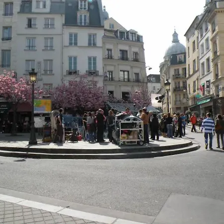 Pantheon - Latin Quarter Private Parigi