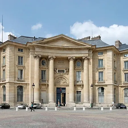 Pantheon - Latin Quarter Private Apartment Paris